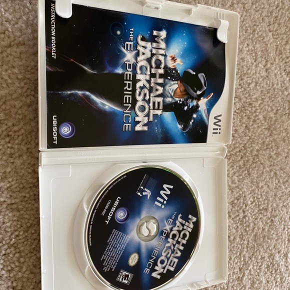 Nintendo Wii 2010 Michael Jackson Video Game - Picture 2 of 2